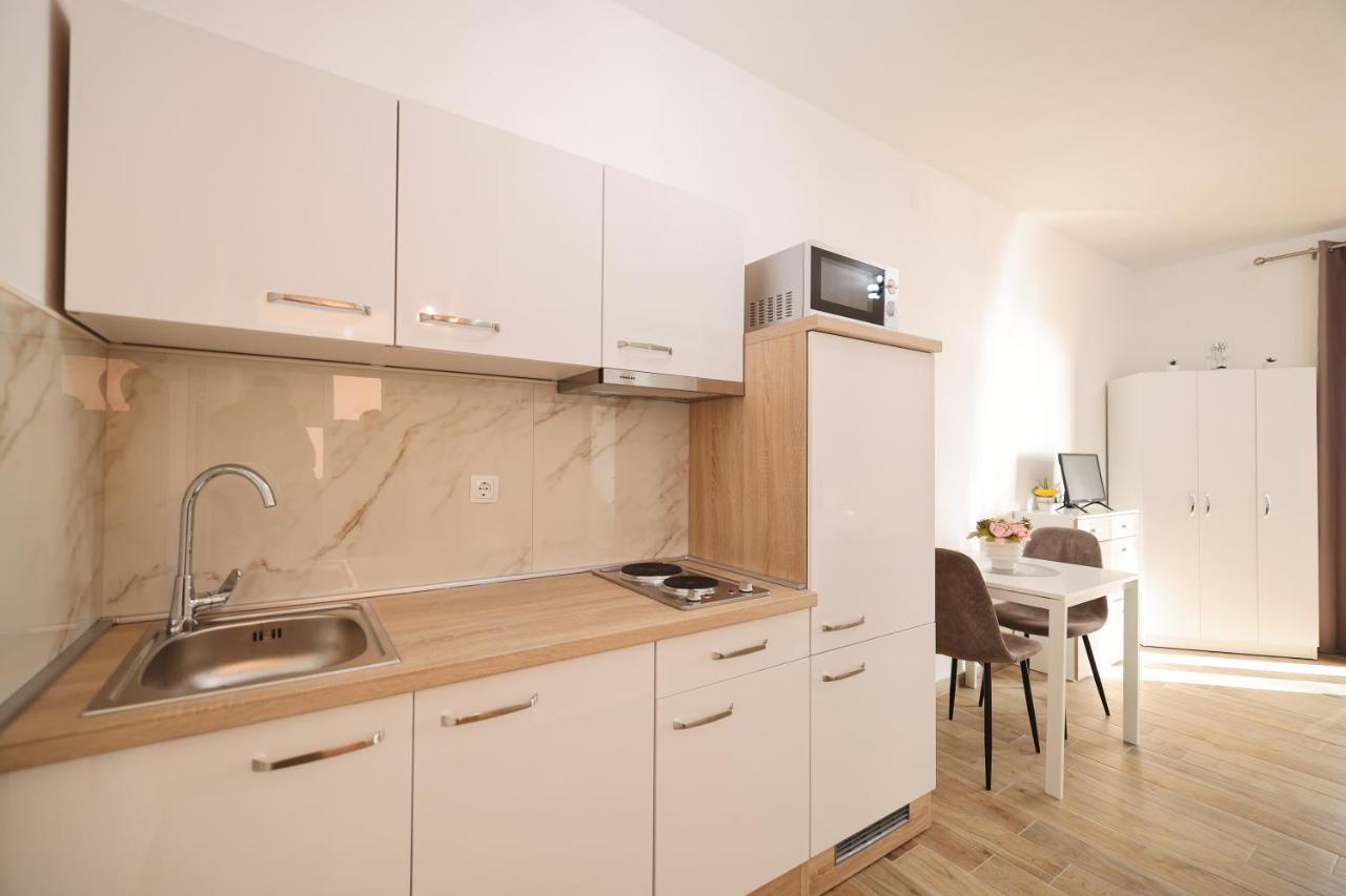 Apartments Kiara Bibinje Eksteriør billede